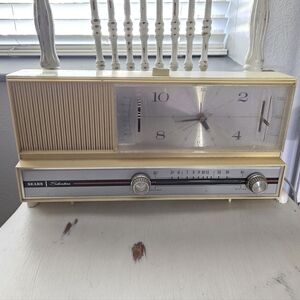 Vintage Sears Radio